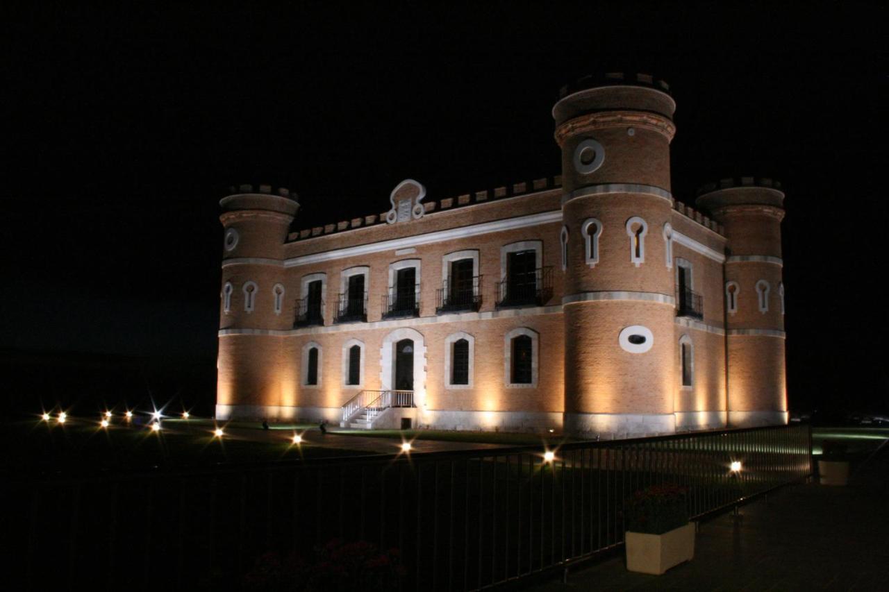 Castillo De Monte La Reina Posada Real & Bodega Toro Eksteriør bilde