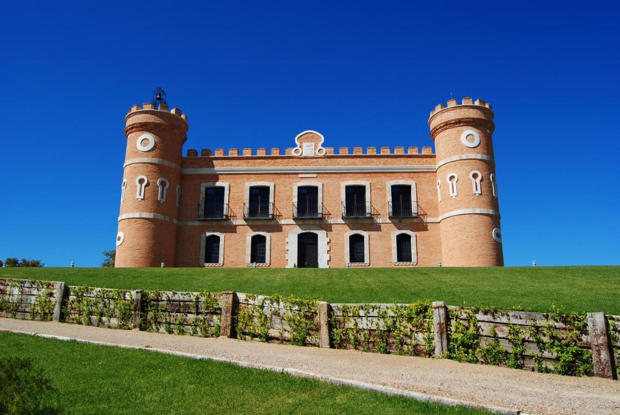 Castillo De Monte La Reina Posada Real & Bodega Toro Eksteriør bilde